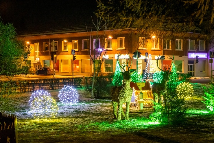 Vidzemenes Ziemeļaustrumu pērle Gulbene  iemirdzas svētku gaismās. Foto: Aleksandrs Lustiks 295700