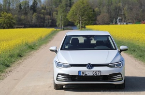 60 bildes - «Volkswagen Golf 8 1.5 eTSI» 19