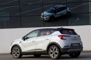 40 bildes - «Renault Captur intens e-tech 160 plug-in hybrid» 2