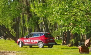 50 bildes - «Seat Arona» 16