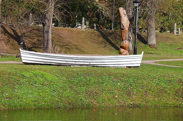 Kokneses parks starp Pērses un Daugavas krastiem ir burvīga atpūtas un pastaigu vieta 300070