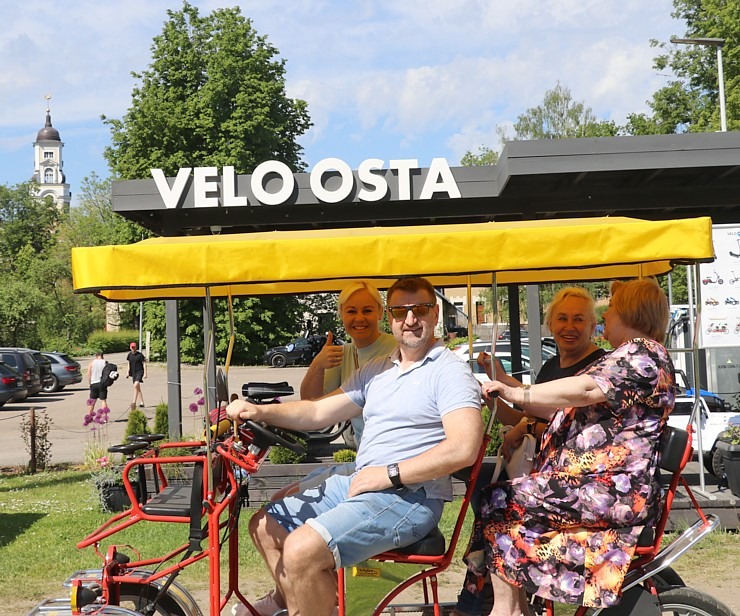 Travelnews.lv ar velorīku izbrauc Pilssalu Alūksnes ezerā, kur atrodas Marienburgas cietokšņa drupas Travelnews.lv ar velorīku izbrauc Pilssalu Alūksnes ezerā, kur atrodas Marienburgas cietokšņa drupas 302469