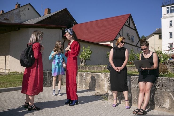 Ar Valsts prezidenta dalību 18. jūnijā svinīgi tika atklāts Sabiles mākslas, kultūras un tūrisma centrs Ar Valsts prezidenta dalību 18. jūnijā svinīgi tika atklāts Sabiles mākslas, kultūras un tūrisma centrs 302693