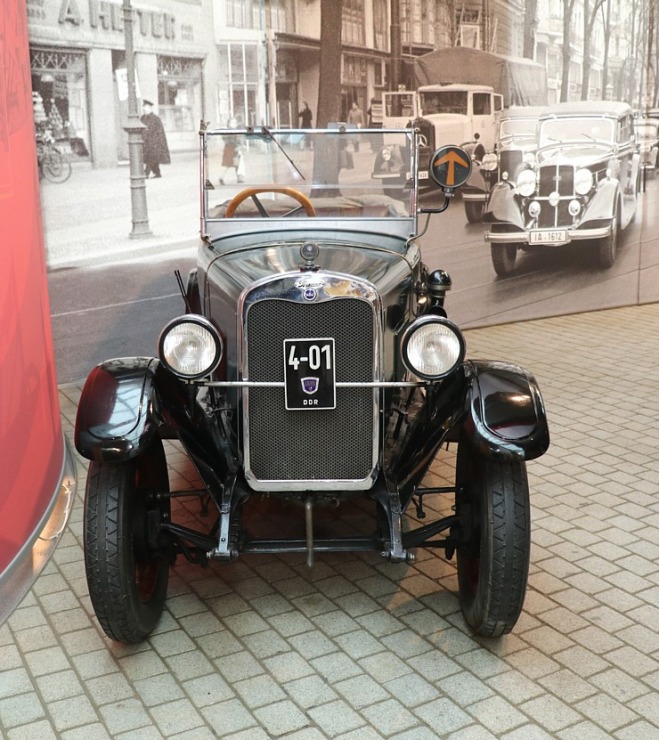 Travelnews.lv apmeklē vietu, kur dzima auto zīmols «AUDI» - «August Horch Museum Zwickau» Cvikavā Travelnews.lv apmeklē vietu, kur dzima auto zīmols «AUDI» - «August Horch Museum Zwickau» Cvikavā 304929