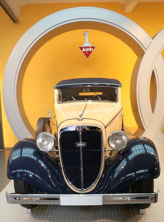 Travelnews.lv apmeklē vietu, kur dzima auto zīmols «AUDI» - «August Horch Museum Zwickau» Cvikavā Travelnews.lv apmeklē vietu, kur dzima auto zīmols «AUDI» - «August Horch Museum Zwickau» Cvikavā 304940