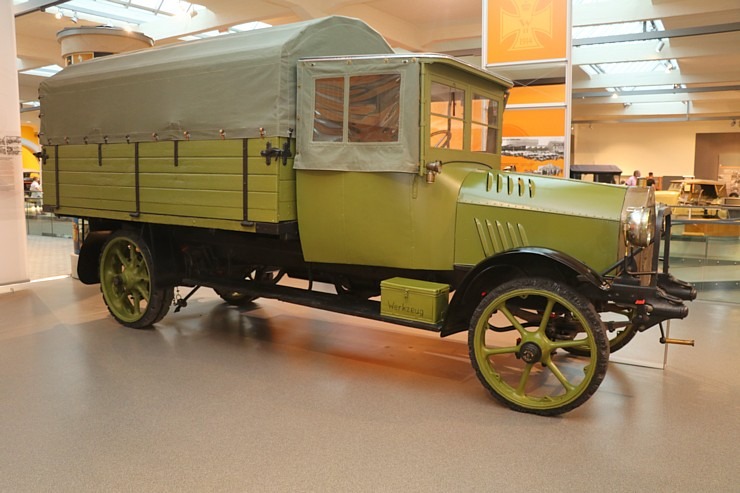 Travelnews.lv apmeklē vietu, kur dzima auto zīmols «AUDI» - «August Horch Museum Zwickau» Cvikavā Travelnews.lv apmeklē vietu, kur dzima auto zīmols «AUDI» - «August Horch Museum Zwickau» Cvikavā 304922
