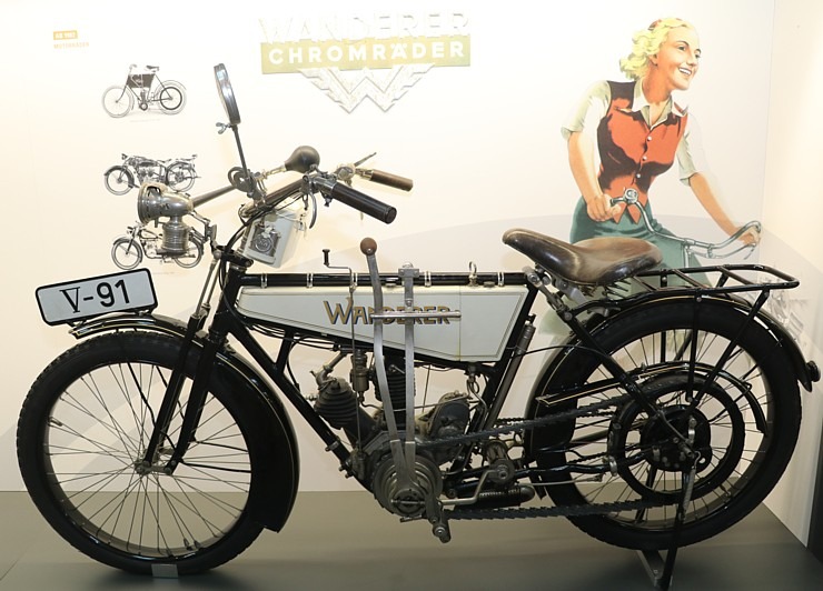 «Audi» zīmola faniem noteikti jāapmeklē muzejs «August Horch Museum Zwickau» Cvikavā 305270