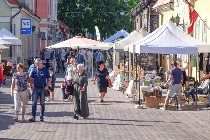 Ventspils lustīgi nosvinējusi 731.dzimšanas dienu 305476