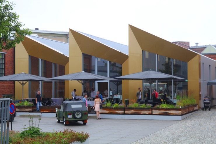 Te, Cvikavā, dzima zīmols «Audi», bet par to «August Horch Museum Zwickau» 305744