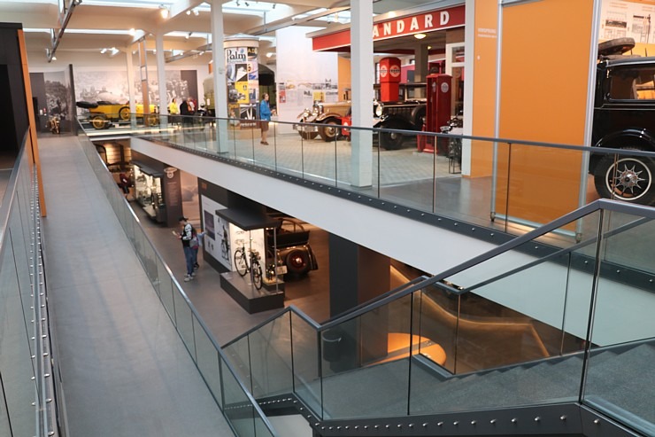 Te, Cvikavā, dzima zīmols «Audi», bet par to «August Horch Museum Zwickau» 305750