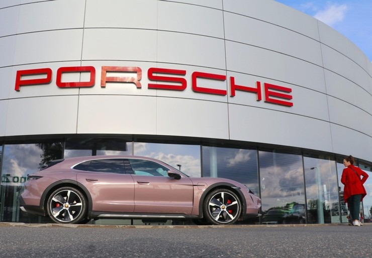 Travelnews.lv apceļo Vidzemi ar elektrisko un jaudīgo «Porsche Taycan 4S Cross Turismo» 306294