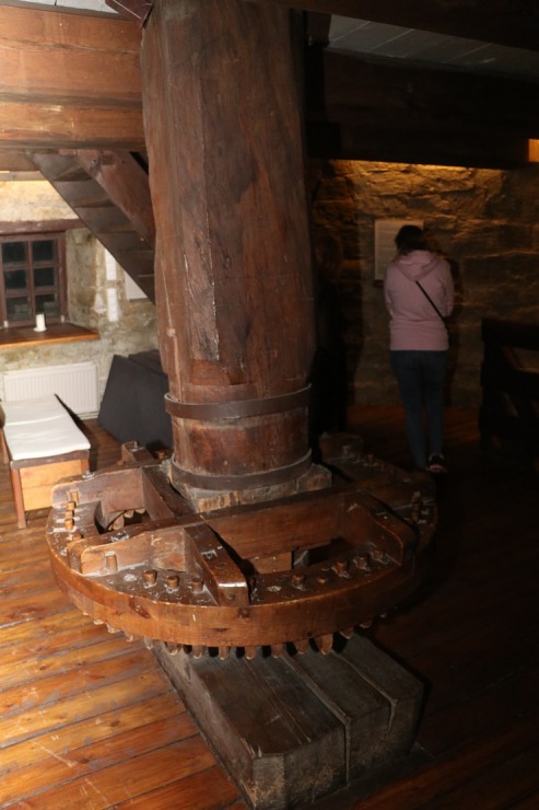Travelnews.lv izbauda Kuresāres slavenā dzirnavu restorāna «Saaremaa Veski» ēdienkarti 307697