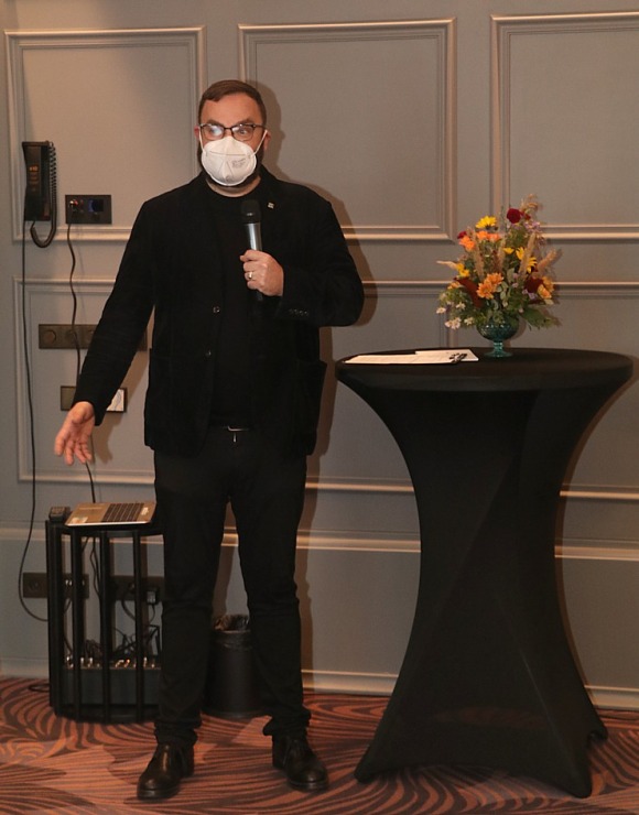 Sandra Strēle kopā ar Latvijas Mākslas akadēmiju (LMA) atklāj personālizstādi «Citi laiki» Rīgas viesnīcā «Grand Poet by Semarah Hotels» Sandra Strēle kopā ar Latvijas Mākslas akadēmiju (LMA) atklāj personālizstādi «Citi laiki» Rīgas viesnīcā «Grand Poet by Semarah Hotels» 308931