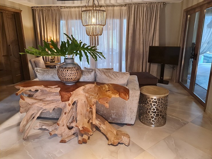 Travelnews.lv iepazīst vienu no skaistākajām dizaina viesnīcām Tenerifē - «Royal River Luxury Hotel» Travelnews.lv iepazīst vienu no skaistākajām dizaina viesnīcām Tenerifē - «Royal River Luxury Hotel» 309124