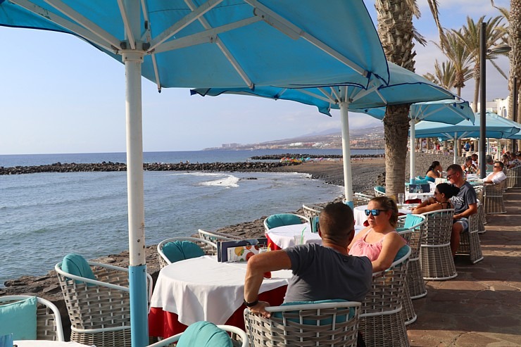 Travelnews.lv iepazīst Tenerifes kūrorta Adeje pludmali un promenādi 309521