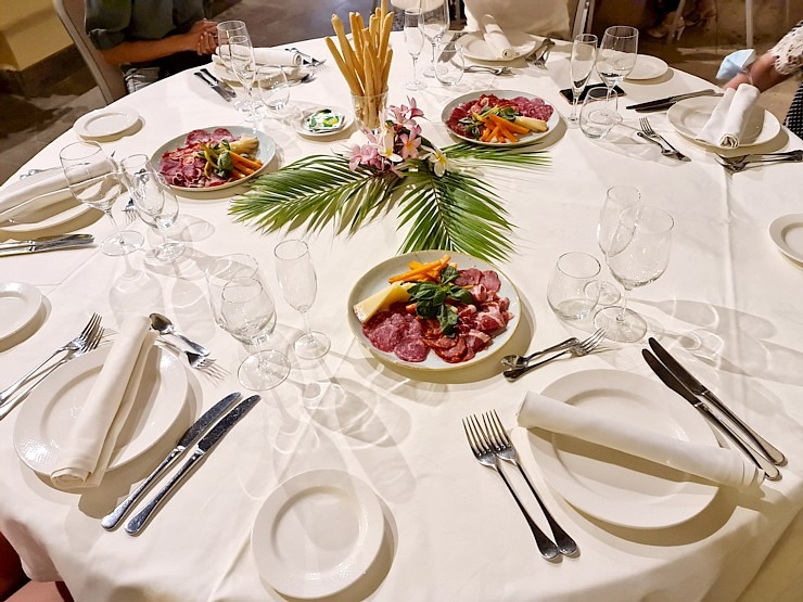 Travelnews.lv vakariņo Tenerifes viesnīcā «Hotel Vincci Selección La Plantación del Sur» un iepazīst sprogkājus Travelnews.lv vakariņo Tenerifes viesnīcā «Hotel Vincci Selección La Plantación del Sur» un iepazīst sprogkājus 309854