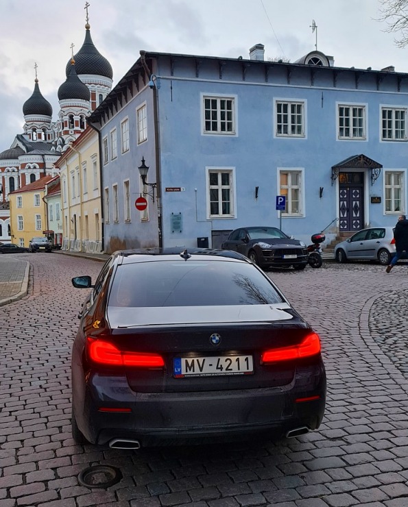 Ar «Avis Latvija» premium klases vāģi dodamies uz viesnīcas «Rija Fonnetal Design Hotel» atklāšanu Ar «Avis Latvija» premium klases vāģi dodamies uz viesnīcas «Rija Fonnetal Design Hotel» atklāšanu 310737