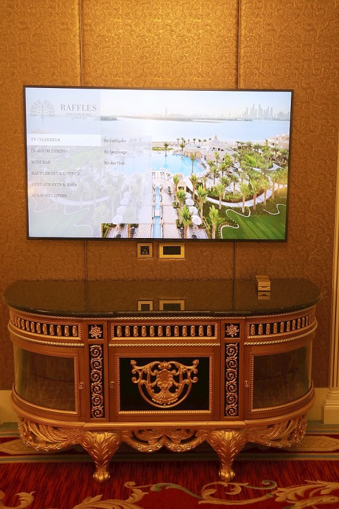 Travelnews.lv iepazīst Dubaijas luksus viesnīcas «Raffles The Palm Dubai» šeihu un prezidentu numuru Travelnews.lv iepazīst Dubaijas luksus viesnīcas «Raffles The Palm Dubai» šeihu un prezidentu numuru 312118