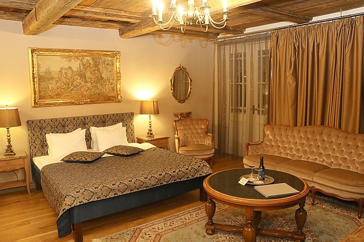 Travelnews.lv izbauda 4 zvaigžņu viesnīcas «Boutique Hotel Virkas Muiža» viesmīlību numurā Superoir Travelnews.lv izbauda 4 zvaigžņu viesnīcas «Boutique Hotel Virkas Muiža» viesmīlību numurā Superoir 314084