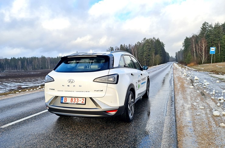 Travelnews.lv pirmo reizi ceļo ar ūdeņradi darbināmu spēkratu «Hyundai Nexo» 314315