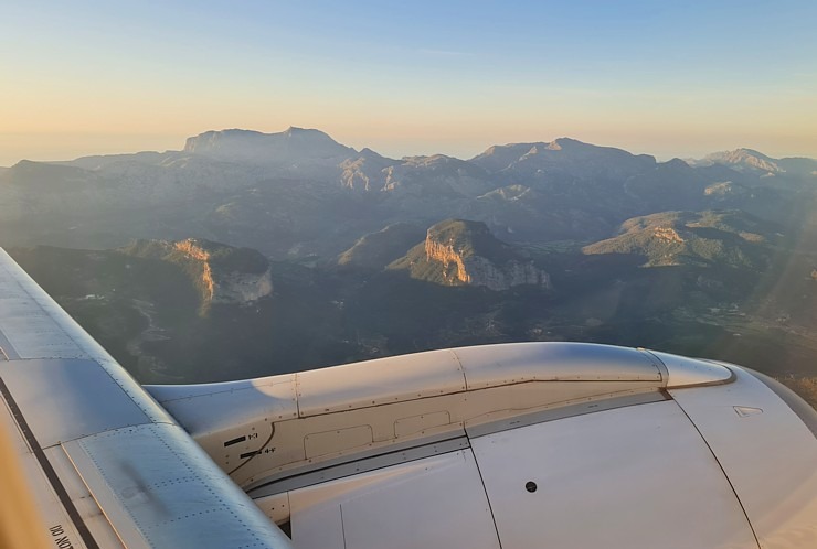 Travelnews.lv veiksmīgi lido ar «airBaltic» uz Madridi, bet spāņu lidsabiedrība «Air Europa» pazaudē bagāžu ceļā no Madrides uz Maļorku 316183