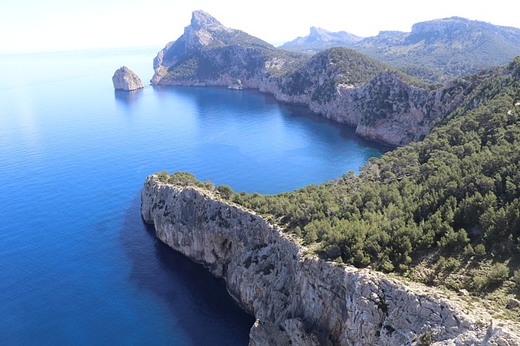 Travelnews.lv iepazīst burvīgus dabas skatus Maļorkas Formentora ragā. Sadarbībā ar tūrisma firmu «Atlantic Travel» Travelnews.lv iepazīst burvīgus dabas skatus Maļorkas Formentora ragā. Sadarbībā ar tūrisma firmu «Atlantic Travel» 316593