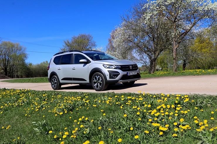 Travelnews.lv apceļo Pierīgu ar jauno un 7.vietīgo ģimenes spēkratu «Dacia Jogger» 316727