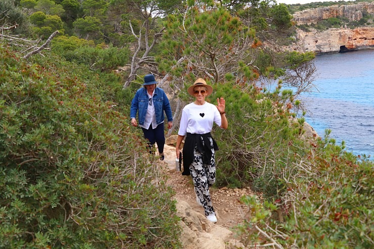 Klinšu ieskautā «Calo des Moro» pludmale salas dienvidos tiek uzskatīta par skaistāko Maļorkā. Sadarbībā ar Latvijas tūrisma firmu Atlantic Travel Klinšu ieskautā «Calo des Moro» pludmale salas dienvidos tiek uzskatīta par skaistāko Maļorkā. Sadarbībā ar Latvijas tūrisma firmu Atlantic Travel 317361