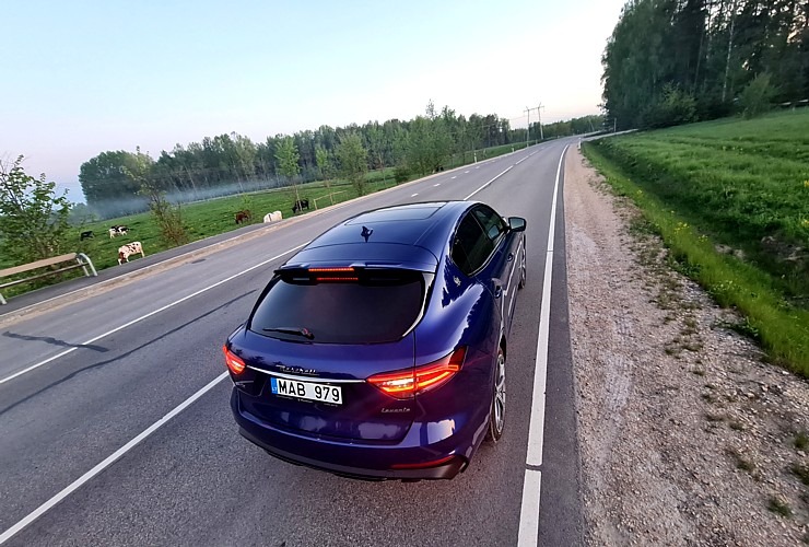 Travelnews.lv apceļo Latviju ar luksus klases apvidus vāģi «Maserati Levante SQ4» 317817