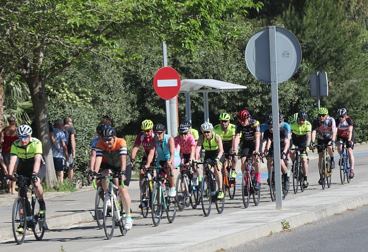 Spānijas Maļorkas sala ir velosipēdistu un pārgājienu tūristu paradīze. Sadarbībā ar Latvijas tūrisma firmu «Atlantic Travel» Spānijas Maļorkas sala ir velosipēdistu un pārgājienu tūristu paradīze. Sadarbībā ar Latvijas tūrisma firmu «Atlantic Travel» 318488