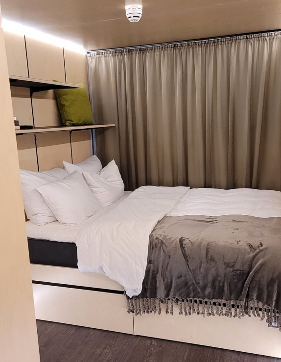 Travelnews.lv sadarbībā ar «Avis Latvija» iepazīst Tallinas konteineru viesnīcu «Hektor Container Hotel» 318890