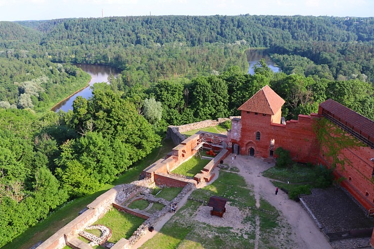 Travelnews.lv apmeklē tūristu iemīlēto Turaidas pili 320083