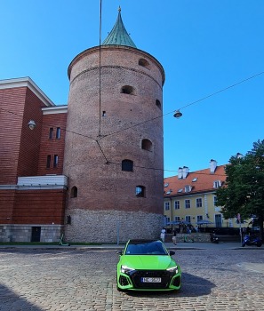 Travelnews.lv ceļo ar 400 zirgspēku sportisko «Audi RS3 Limousine» 6