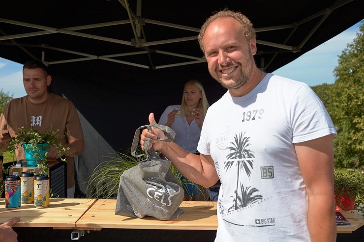 Lauku ceļotājs: Maizes un sidra svētki Āraišu dzirnavās savieno divu garšu baudas. Foto: Valdis Ošiņš 321326