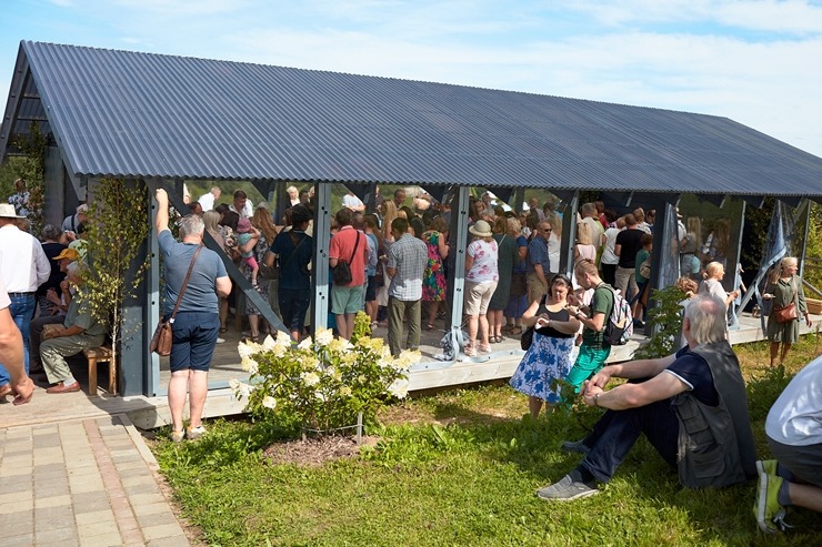 Lauku ceļotājs: Maizes un sidra svētki Āraišu dzirnavās savieno divu garšu baudas. Foto: Valdis Ošiņš 321331