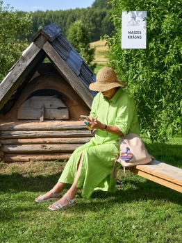 Lauku ceļotājs: Maizes un sidra svētki Āraišu dzirnavās pulcē latviešus vairākās paaudzēs. Foto: Valdis Ošiņš 15