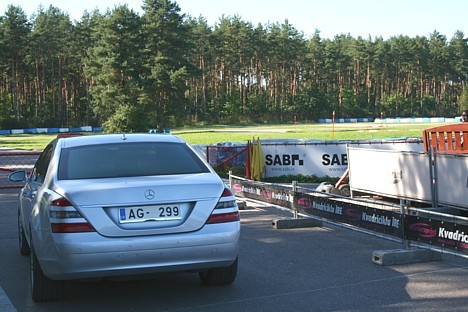 Tāpat trasē ir iespējams doties ar savu personīgo automašīnu, bet tikai jāņem vērā, ka apgrošināšanas šādus gadījumus neatbalsta Tāpat trasē ir iespējams doties ar savu personīgo automašīnu, bet tikai jāņem vērā, ka apgrošināšanas šādus gadījumus neatbalsta 17170