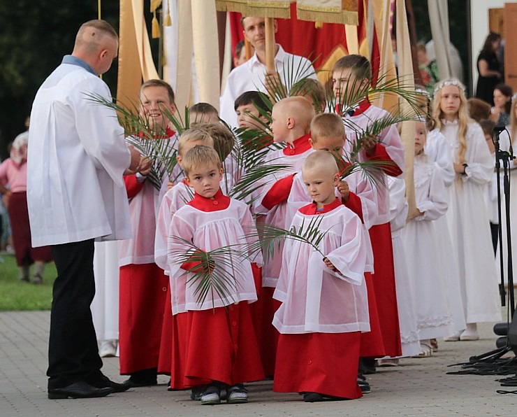 Daži fotomirkļi no Vissvētākās Jaunavas Marijas debesīs uzņemšanas svētkiem Aglonā 322220