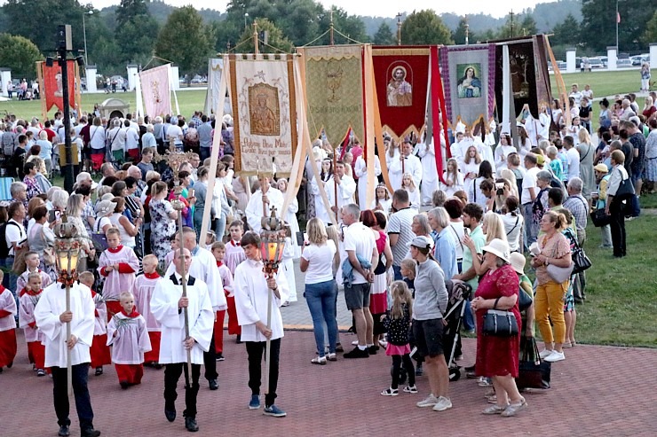 Daži fotomirkļi no Vissvētākās Jaunavas Marijas debesīs uzņemšanas svētkiem Aglonā 322226