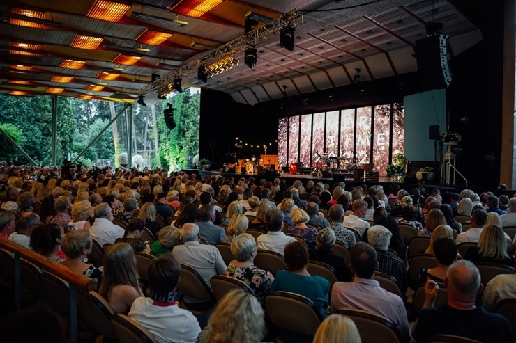 Jūrmalā skan mūzikas festivāls «The BEST OF Summertime — aicina Inese Galante» 322574
