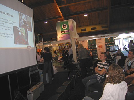 Izstādes Riga Food 2007 laikā ikvienam ir iespējams iepazīties ar dažādām vispārizglītojošām programmām un produktu prezentācijām. Ikviens tiek gaidīt Izstādes Riga Food 2007 laikā ikvienam ir iespējams iepazīties ar dažādām vispārizglītojošām programmām un produktu prezentācijām. Ikviens tiek gaidīt 17227