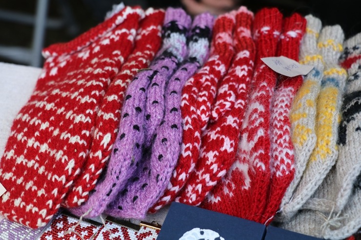 «Mūsdienu amatniecības tirgus 2022» pulcējas tekstilnieki Latvijas Etnogrāfiskajā brīvdabas muzejā «Mūsdienu amatniecības tirgus 2022» pulcējas tekstilnieki Latvijas Etnogrāfiskajā brīvdabas muzejā 323126