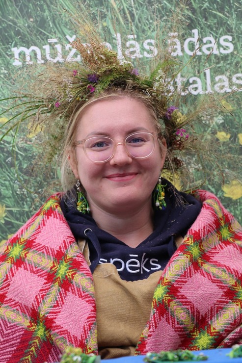 «Mūsdienu amatniecības tirgus 2022» pulcējas rotu meistari Latvijas Etnogrāfiskajā brīvdabas muzejā «Mūsdienu amatniecības tirgus 2022» pulcējas rotu meistari Latvijas Etnogrāfiskajā brīvdabas muzejā 323262