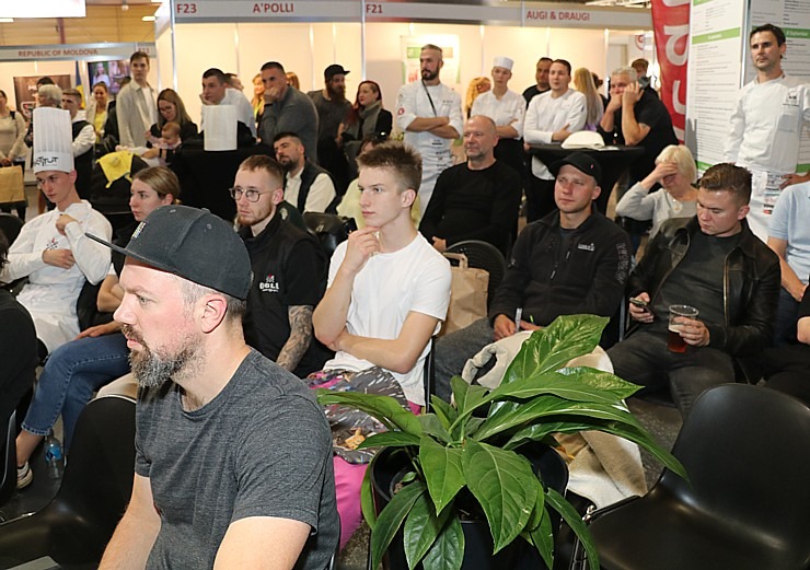 «Latvijas gada pavārs 2022» ir Nils Ģēvele un «Latvijas pavārzellis 2022» ir Agate Batraga 323755