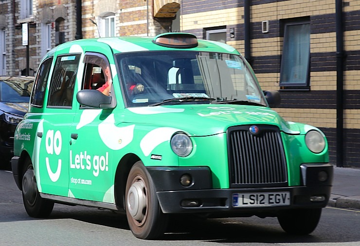 Londona var lepoties ar greznu privāto un valsts dienesta autoparku. Sadarbībā ar «airBaltic» 324536