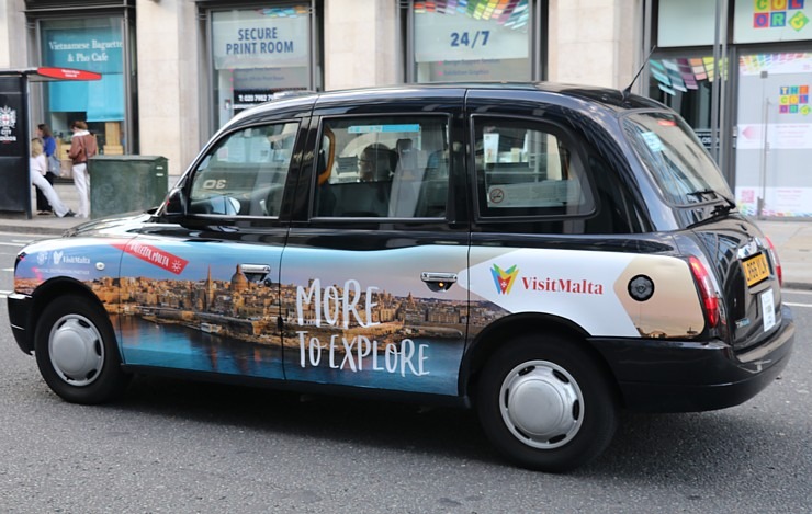 Londona var lepoties ar greznu privāto un valsts dienesta autoparku. Sadarbībā ar «airBaltic» 324542