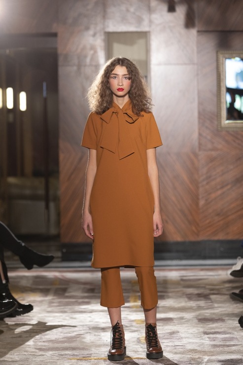 Rīgas modes nedēļā «Riga Fashion Week 2022» prezentējas «UNATTACHED» un «ONE WOLF» no Latvijas. Foto: Mark Litvyakov 325379