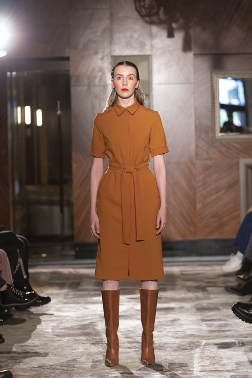 Rīgas modes nedēļā «Riga Fashion Week 2022» prezentējas «UNATTACHED» un «ONE WOLF» no Latvijas. Foto: Mark Litvyakov Rīgas modes nedēļā «Riga Fashion Week 2022» prezentējas «UNATTACHED» un «ONE WOLF» no Latvijas. Foto: Mark Litvyakov 325380