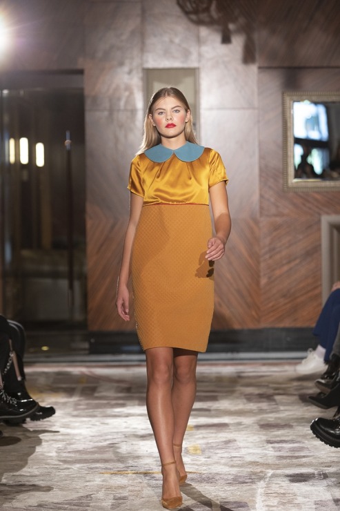 Rīgas modes nedēļā «Riga Fashion Week 2022» prezentējas «UNATTACHED» un «ONE WOLF» no Latvijas. Foto: Mark Litvyakov Rīgas modes nedēļā «Riga Fashion Week 2022» prezentējas «UNATTACHED» un «ONE WOLF» no Latvijas. Foto: Mark Litvyakov 325381