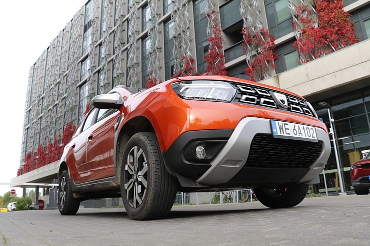 Travelnews.lv ar jauno «Dacia Duster Prestige 1.3 TCE 150 EDC» apceļo rudenīgo Rīgu 325423